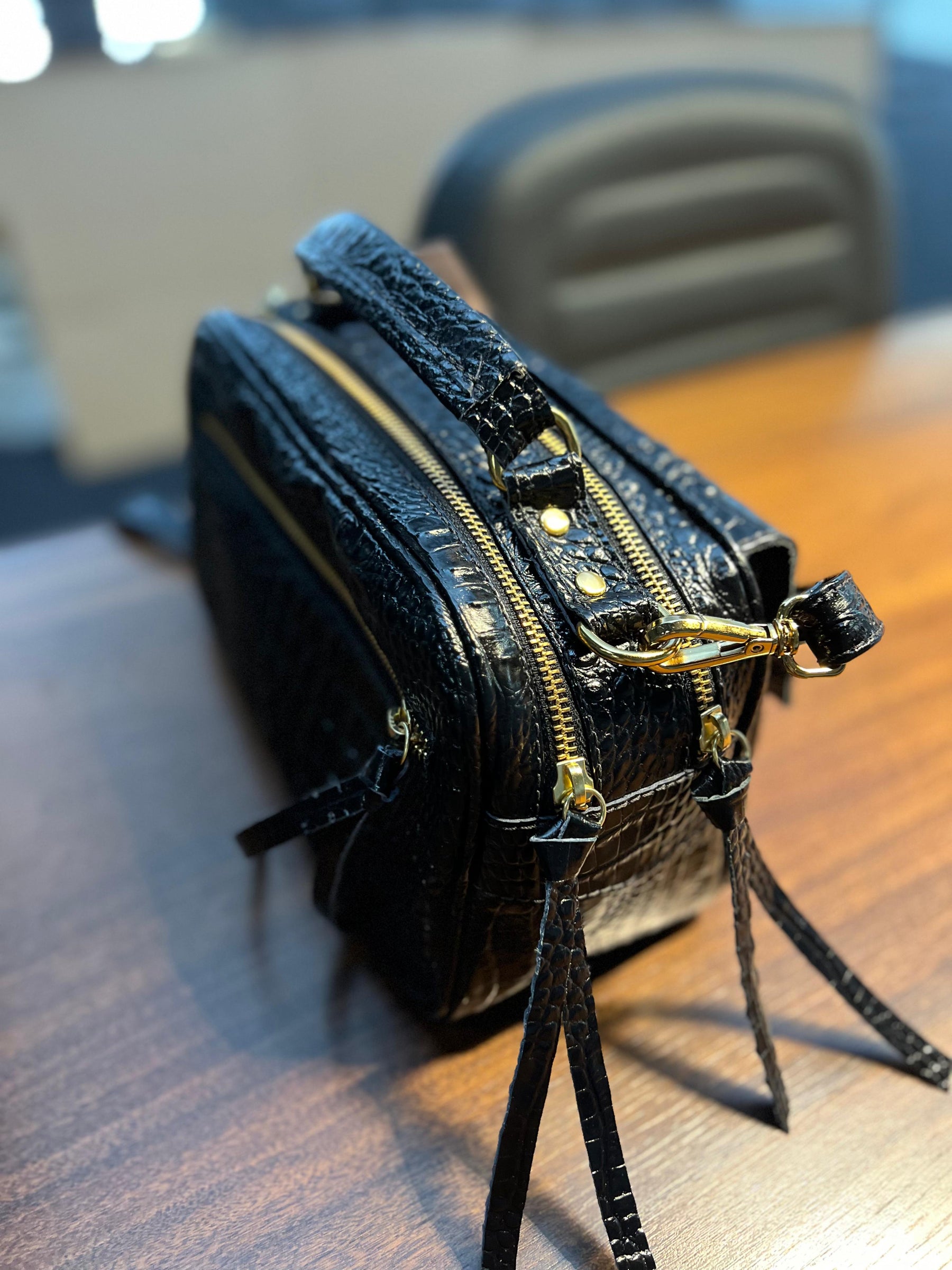 Bolsa MÔNACO em couro legítimo