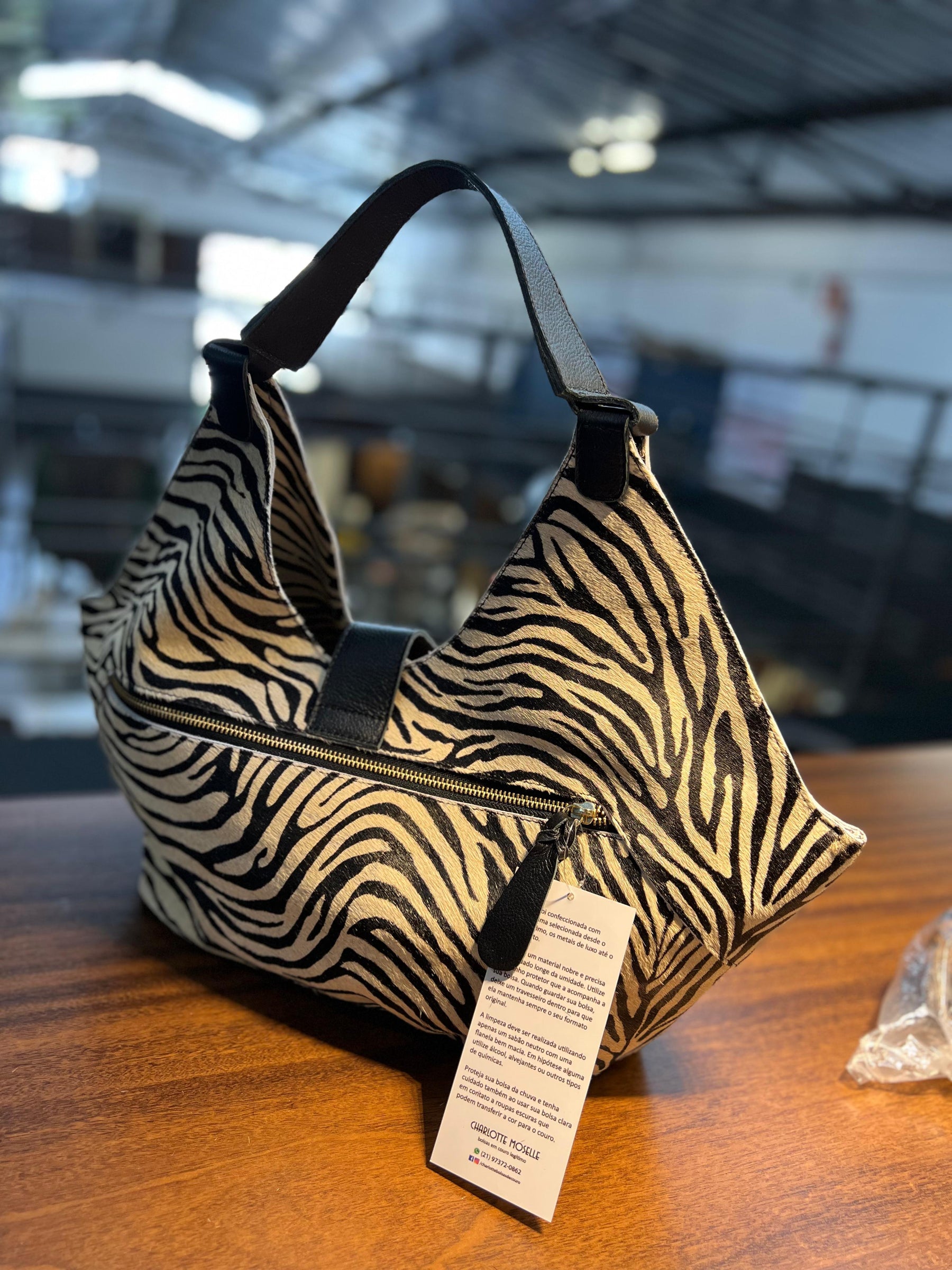 Lançamento! Bolsa CAPRI em couro legítimo