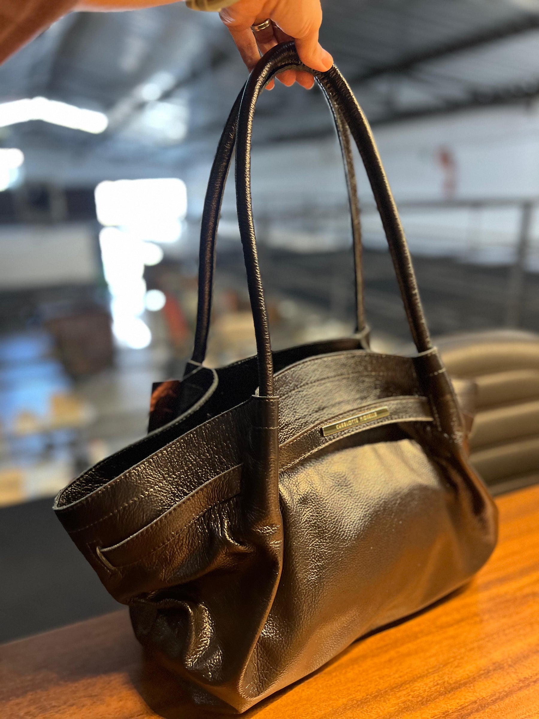 LANÇAMENTO! Bolsa BONATA em couro legítimo