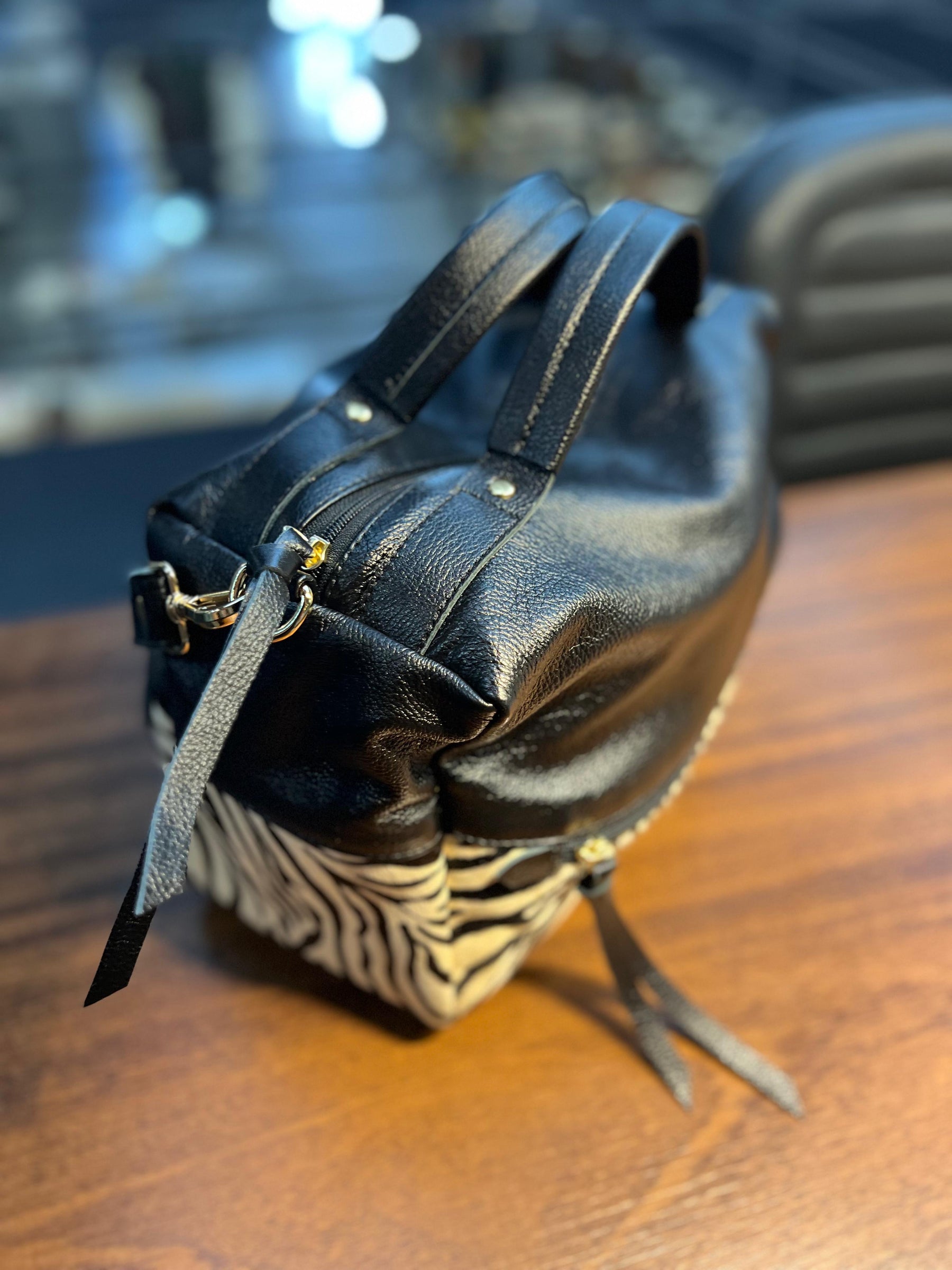 Bolsa SAVANA em couro legítimo de