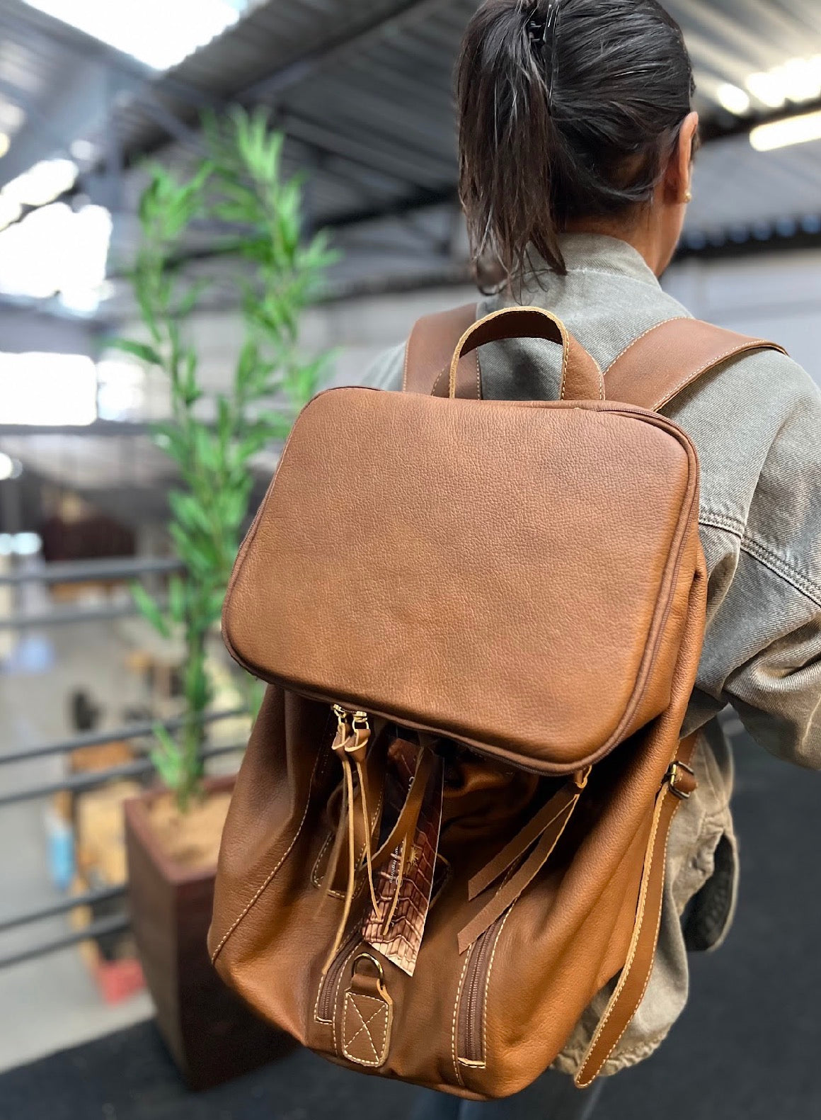 Mala/Mochila ATLAS em couro legítimo
