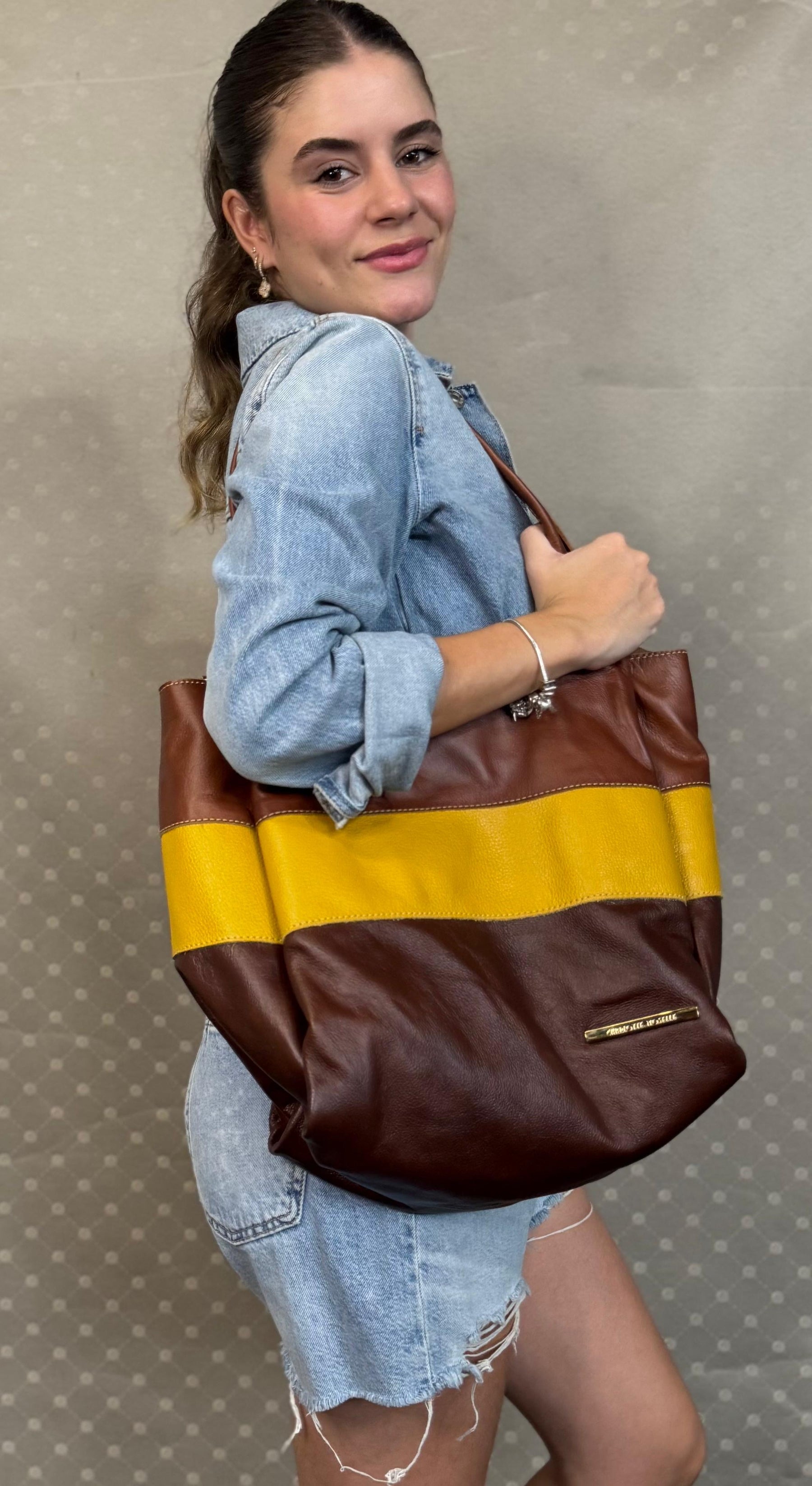 Bolsa FLORENZA em couro legítimo