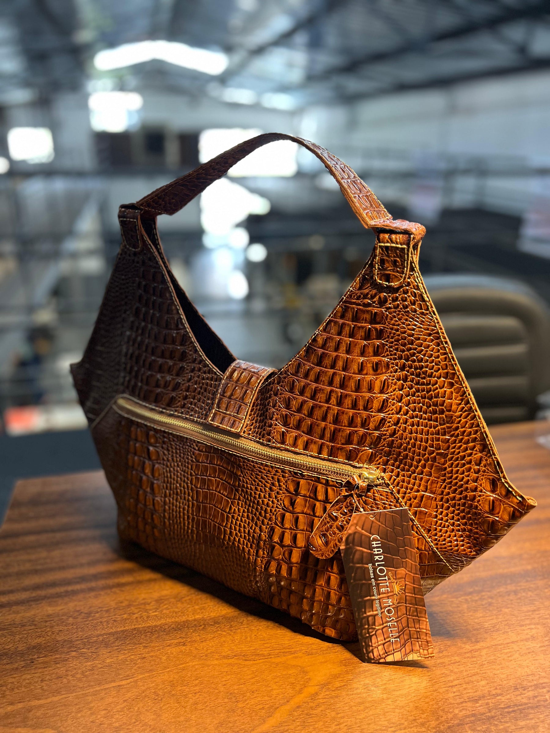 Lançamento! Bolsa CAPRI em couro legítimo