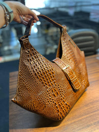 Lançamento! Bolsa CAPRI em couro legítimo