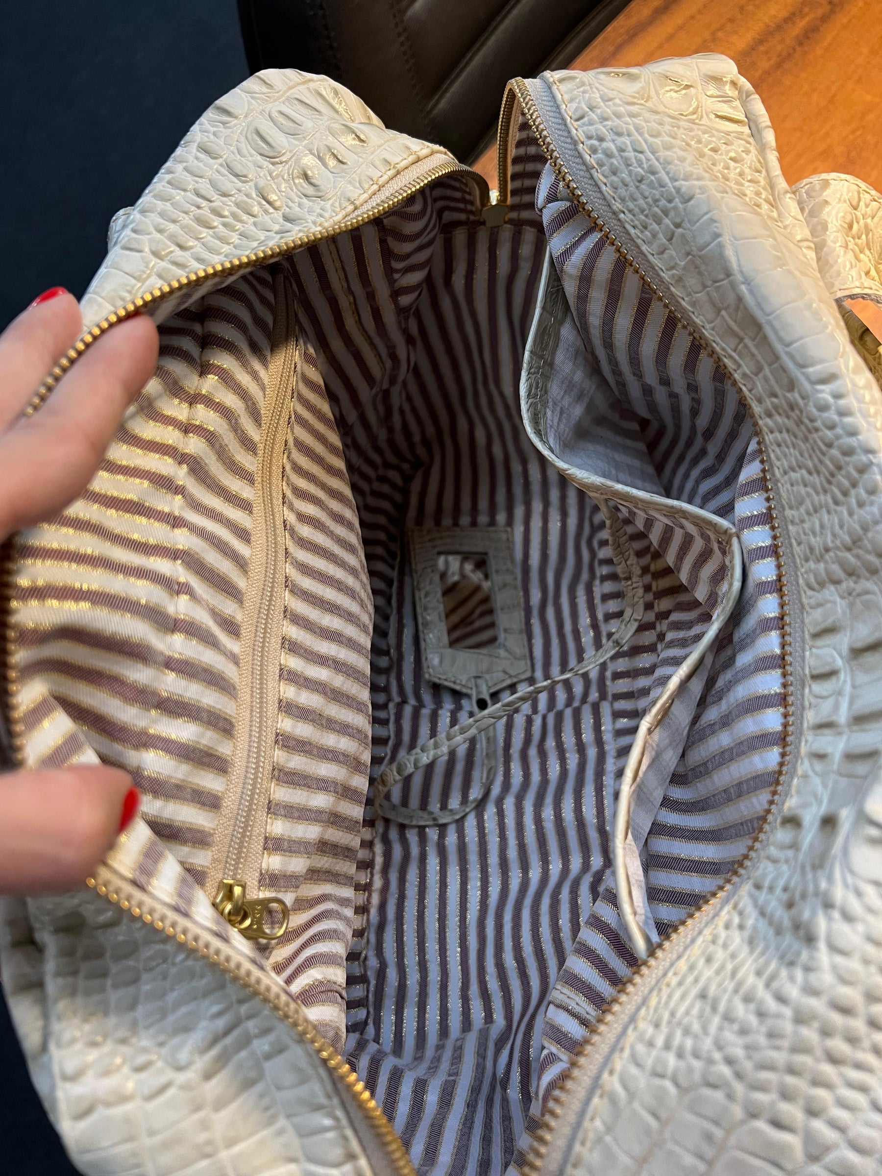Bolsa BUENOS AIRES em couro legítimo