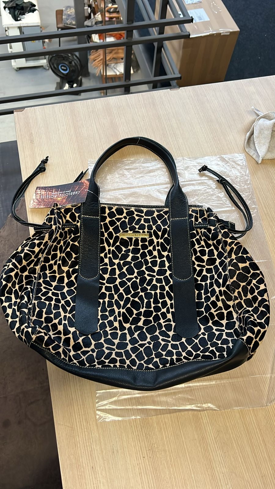 Bolsa SANTORINI em couro legítimo