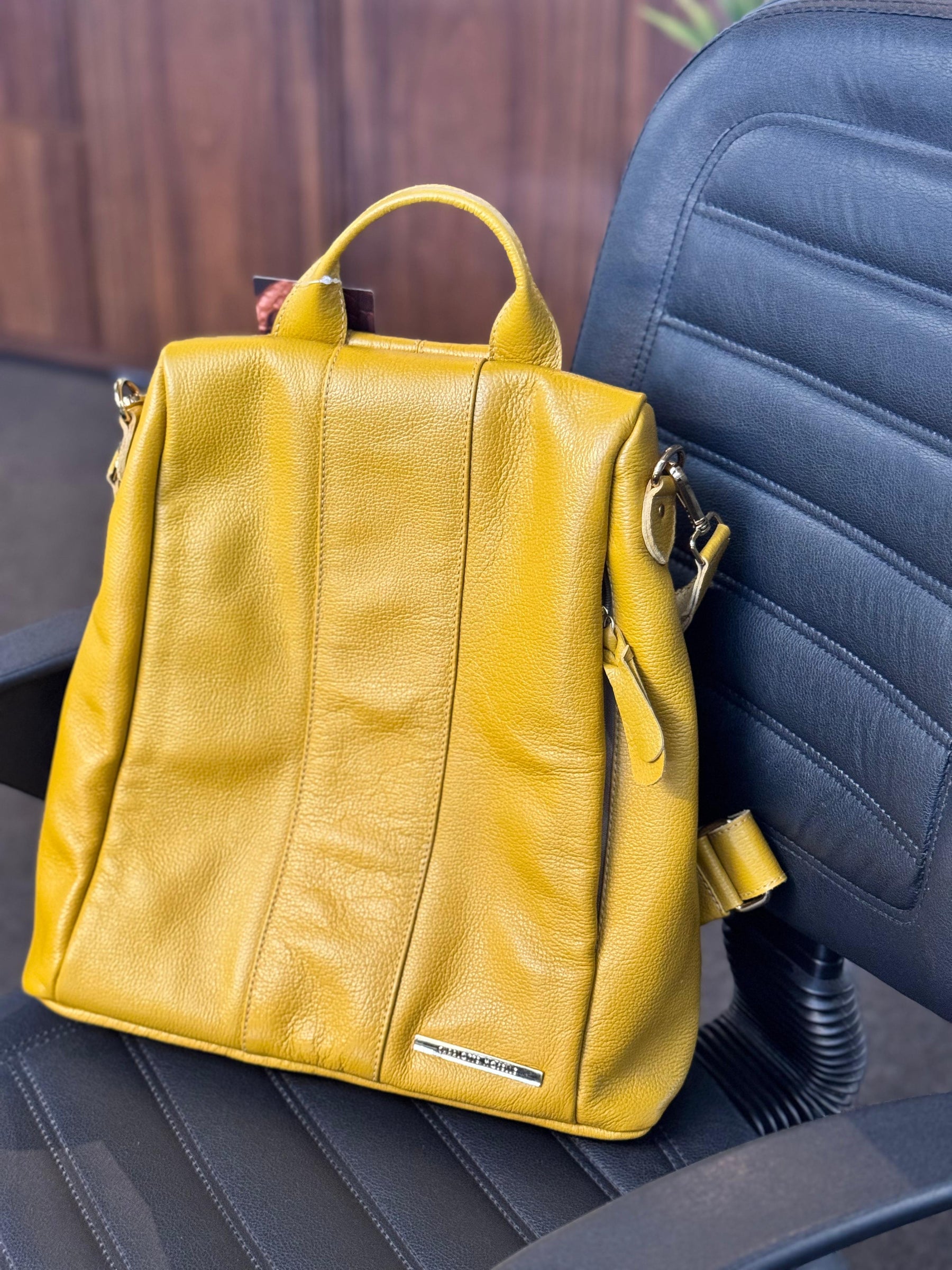 Bolsa Mochila TOKYO em couro legítimo