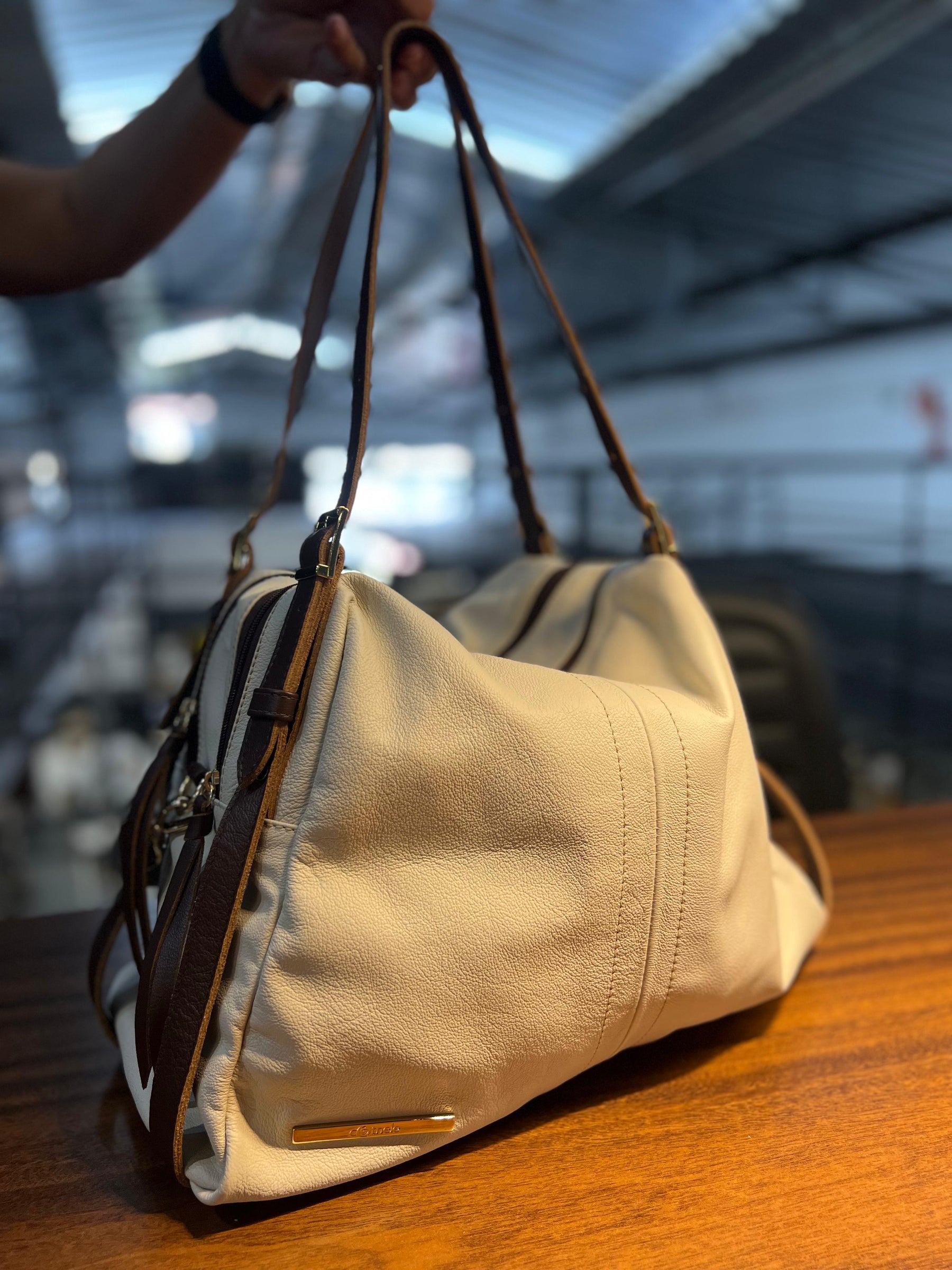 Bolsa NORUEGA em couro Legítimo