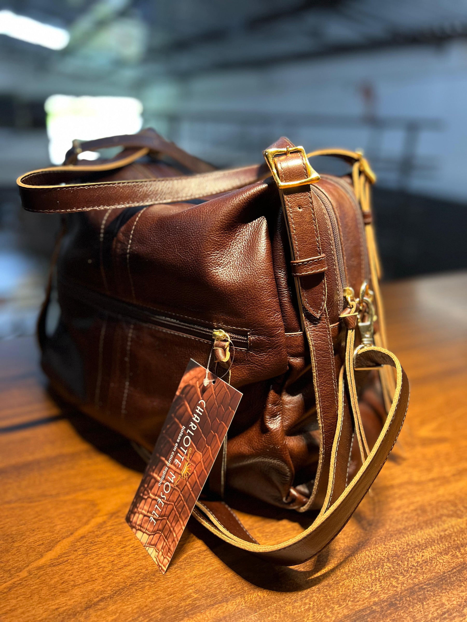 Bolsa NORUEGA em couro Legítimo