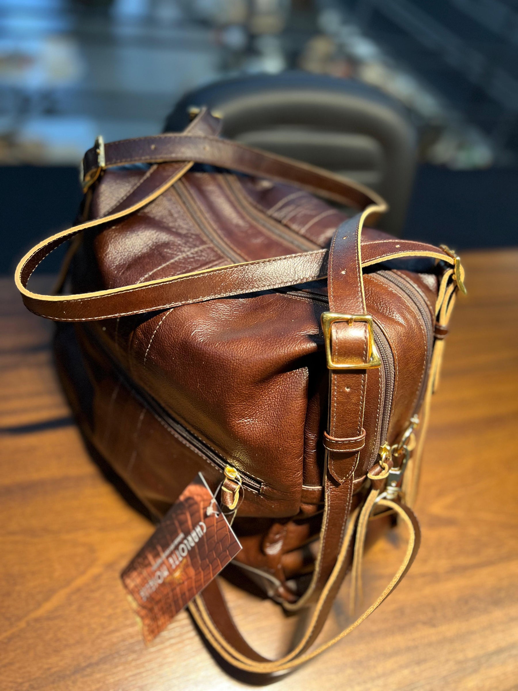 Bolsa NORUEGA em couro Legítimo