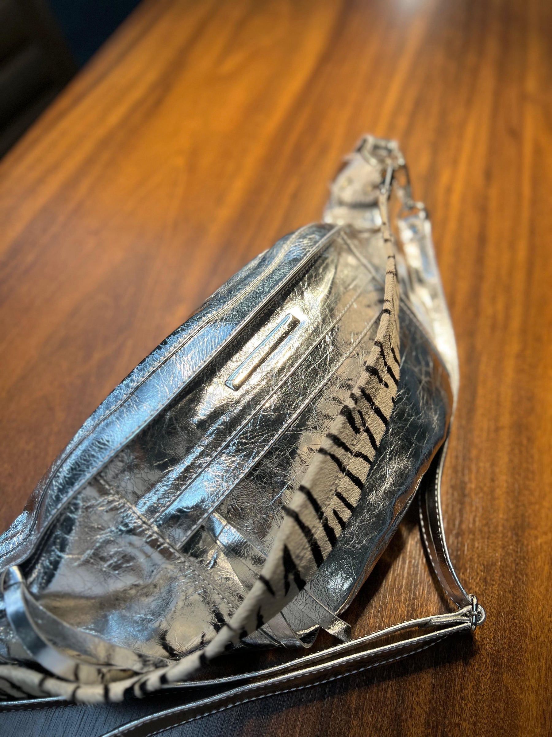 Bolsa IPANEMA em couro legítimo