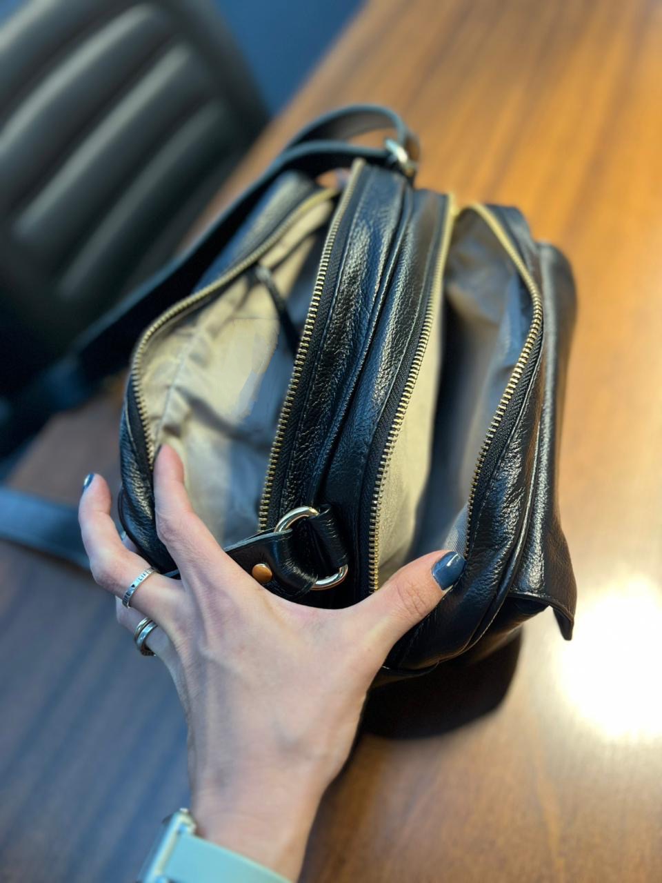 Bolsa GREGA em couro legítimo