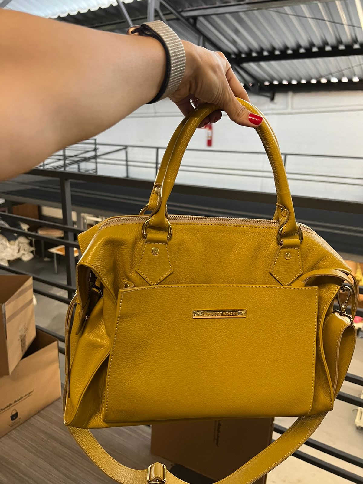 Bolsa LONDRES em couro legítimo