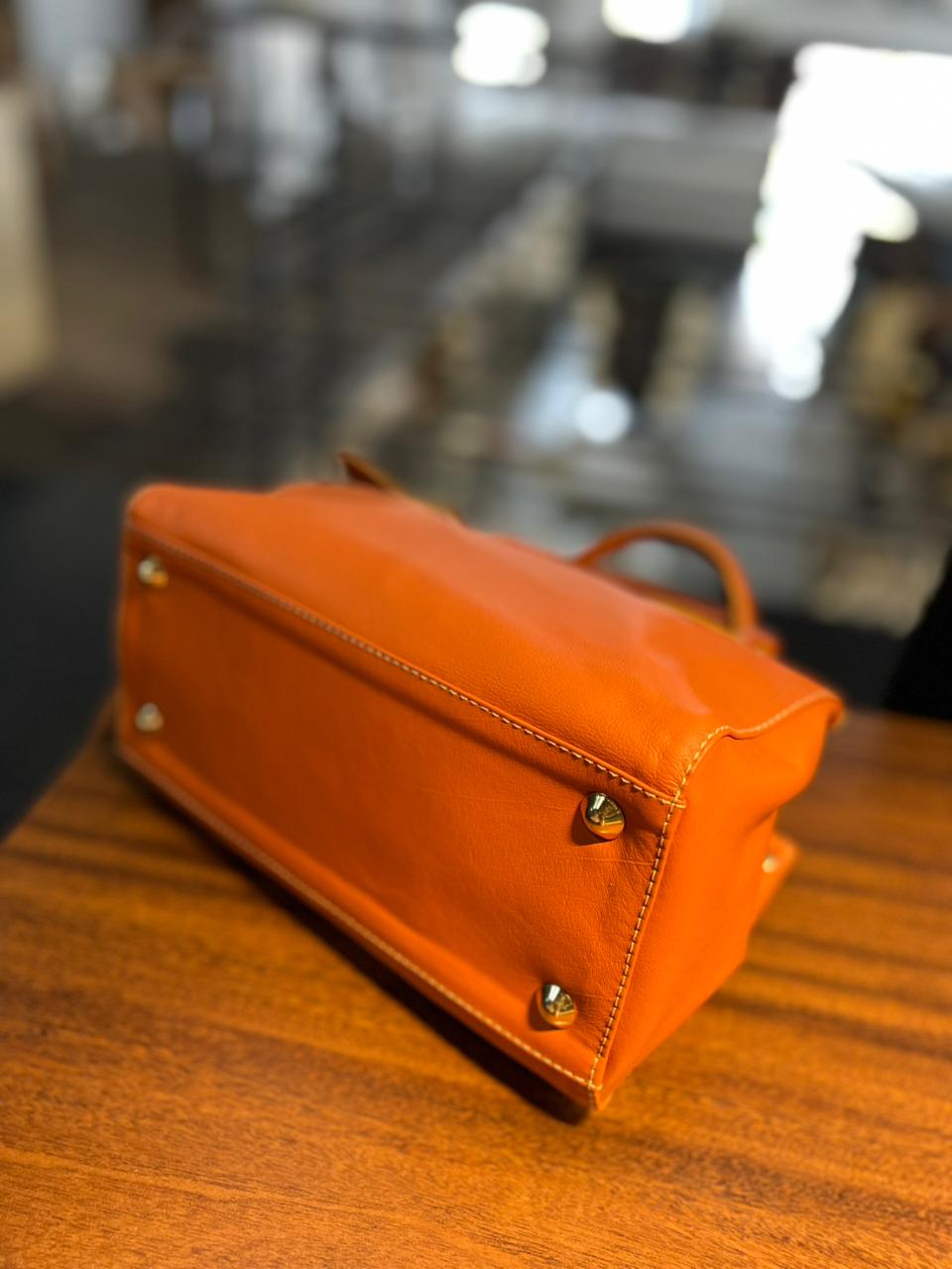 Bolsa TESS em matelassê couro legítimo