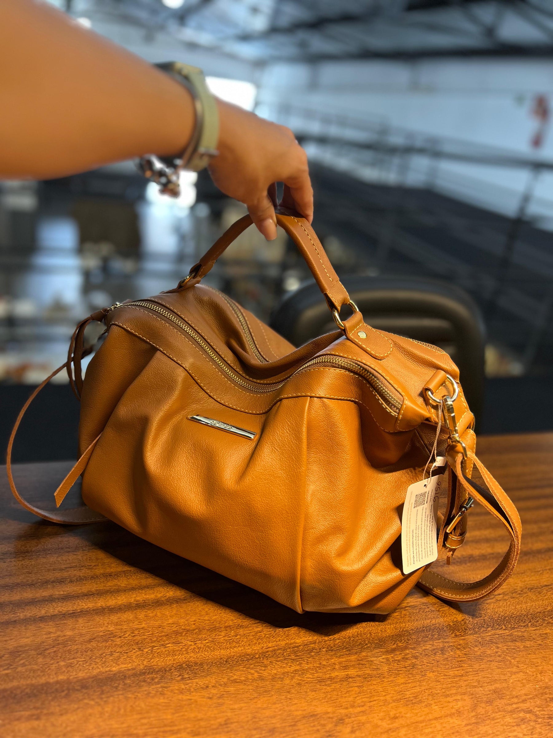 Bolsa LUXEMBURGO em couro legítimo