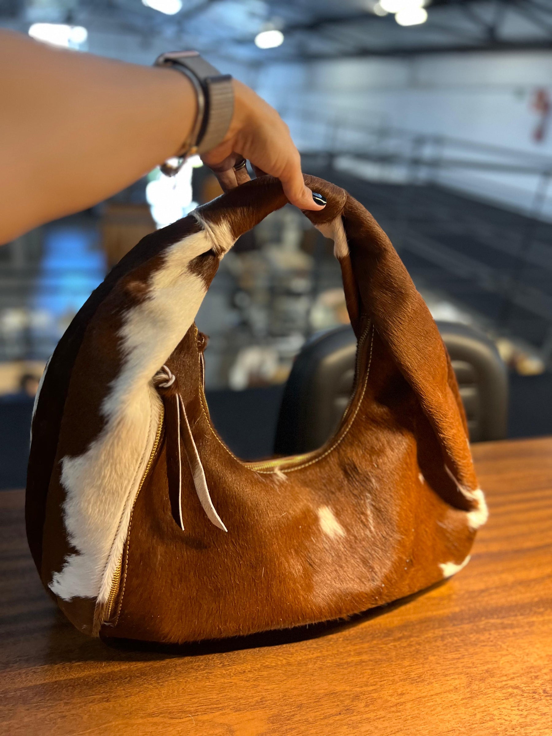 Bolsa AVALON em couro legítimo