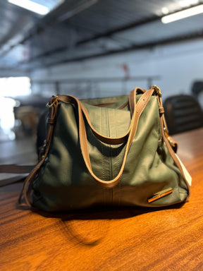Bolsa NORUEGA em couro Legítimo