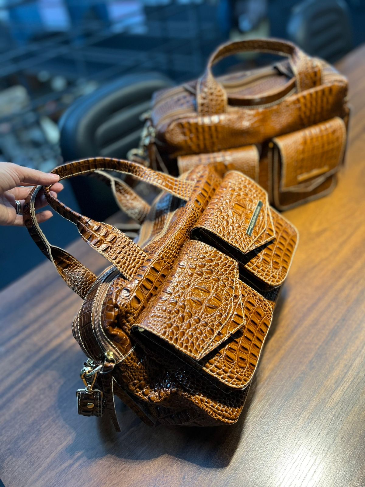 Bolsa COPENHAGEN em couro legítimo