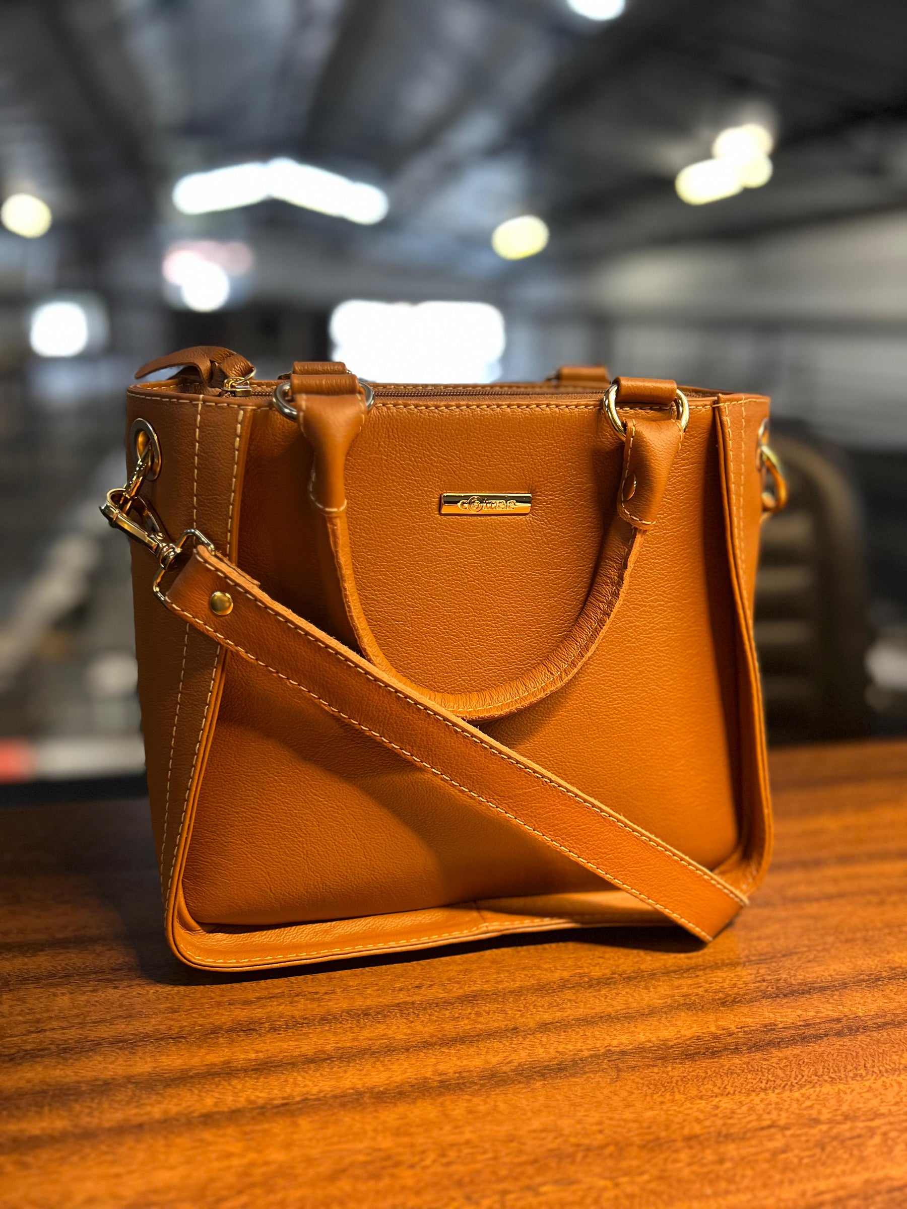 Bolsa MALDIVAS em couro legítimo