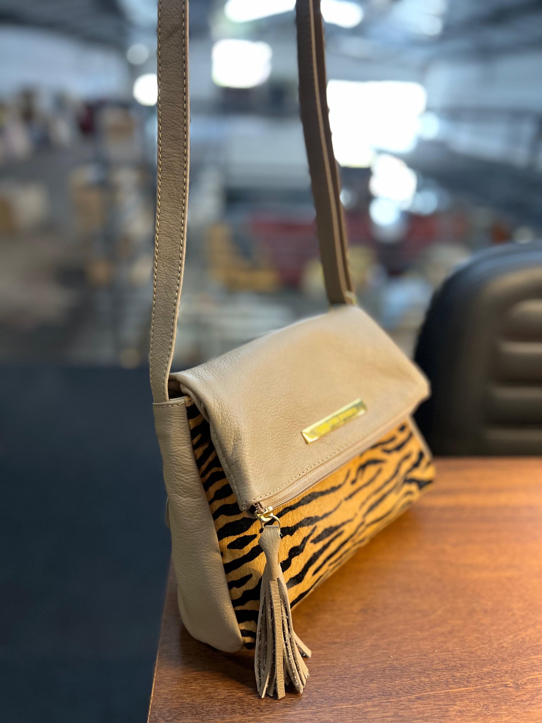 Bolsa ATENAS em couro legítimo