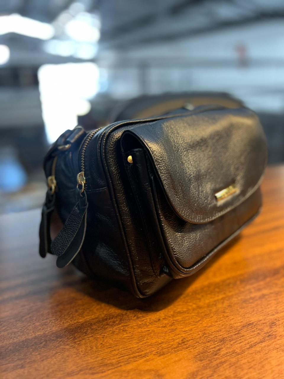 Bolsa GREGA em couro legítimo