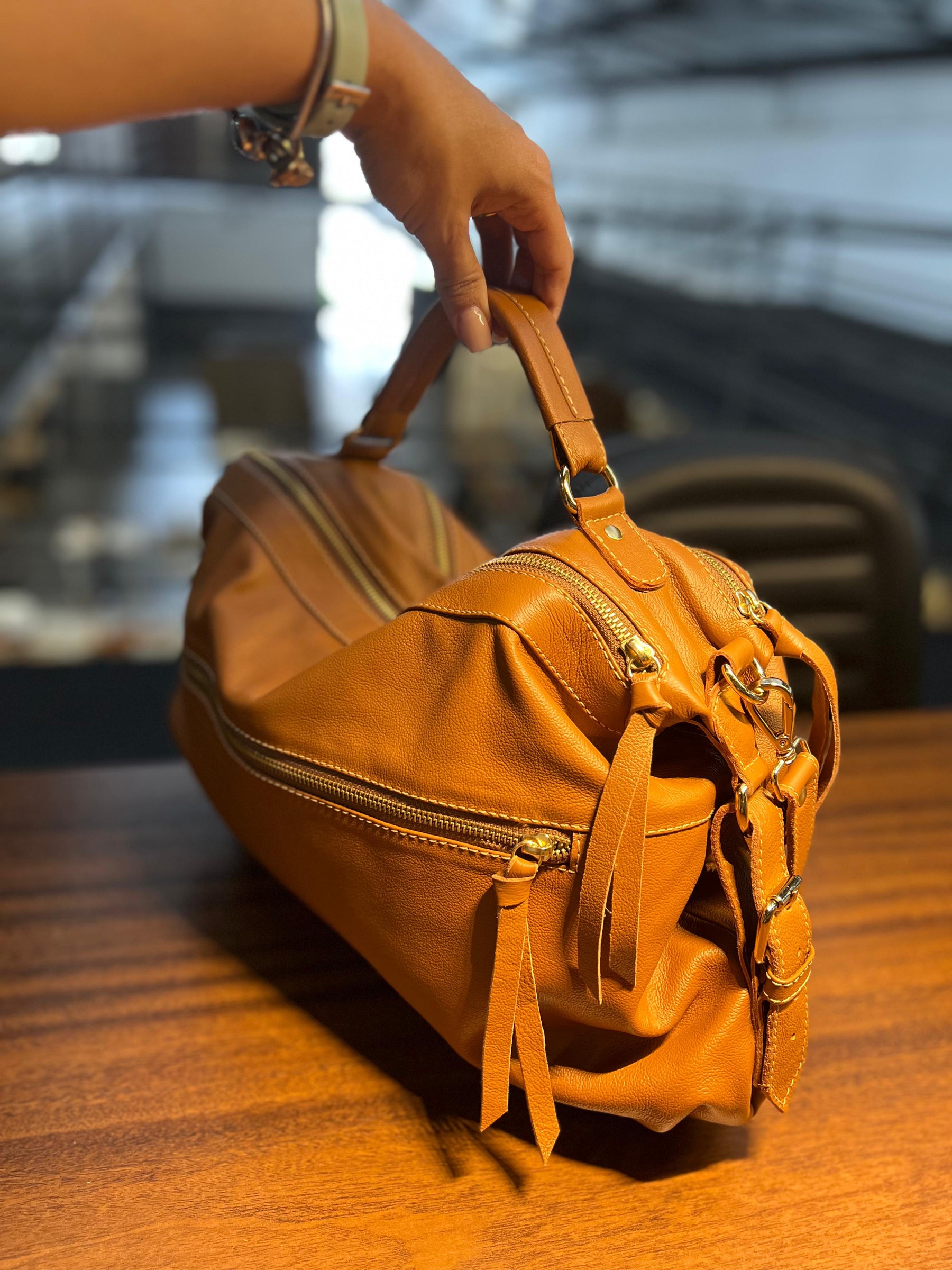Bolsa LUXEMBURGO em couro legítimo