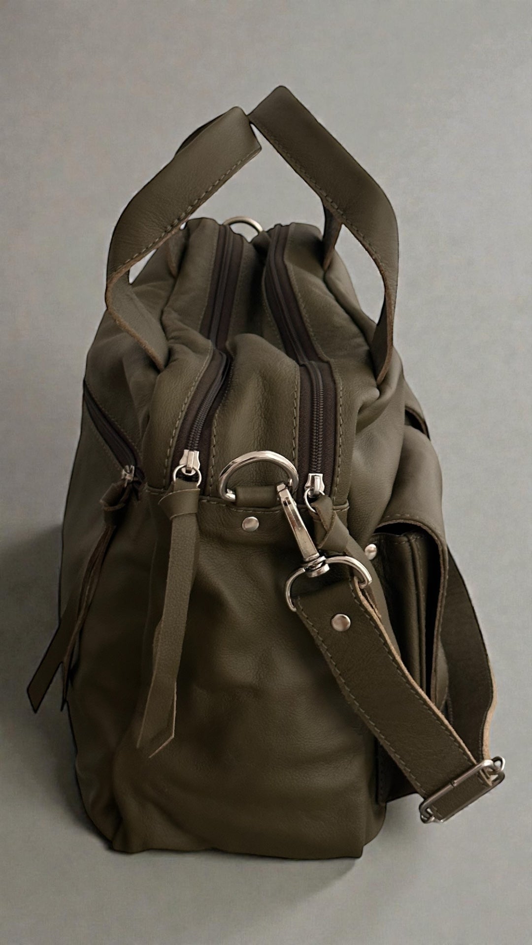 Bolsa COPENHAGEN em couro legítimo