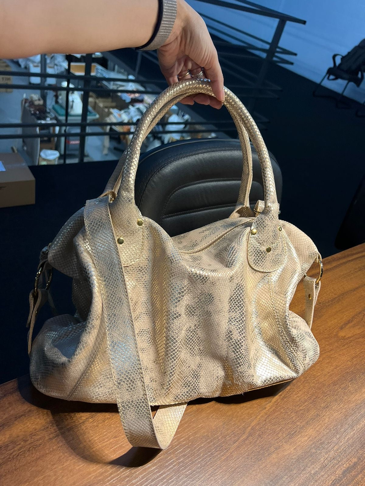 Bolsa ITÁLIA em couro legítimo