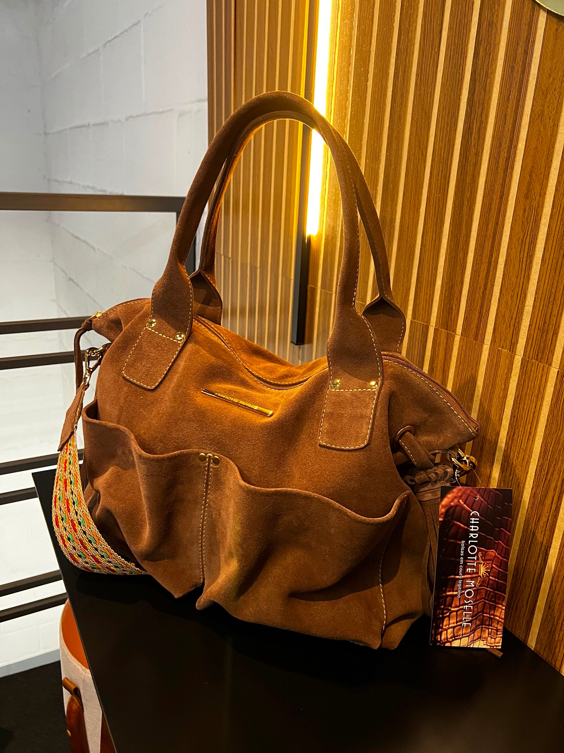 Bolsa IBIZA em couro legítimo