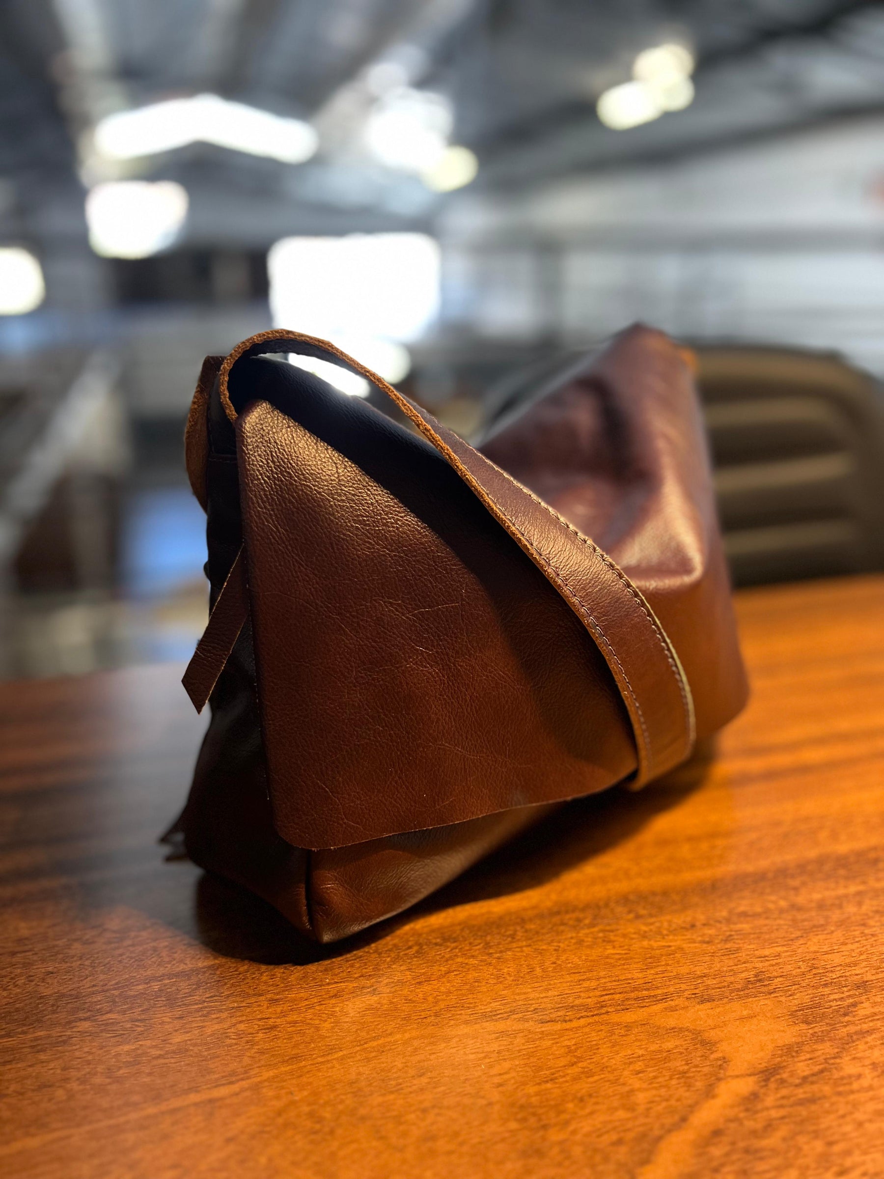 Bolsa CARTEIRO LIVERPOOL em couro legítimo