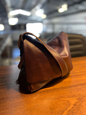 Bolsa CARTEIRO LIVERPOOL em couro legítimo