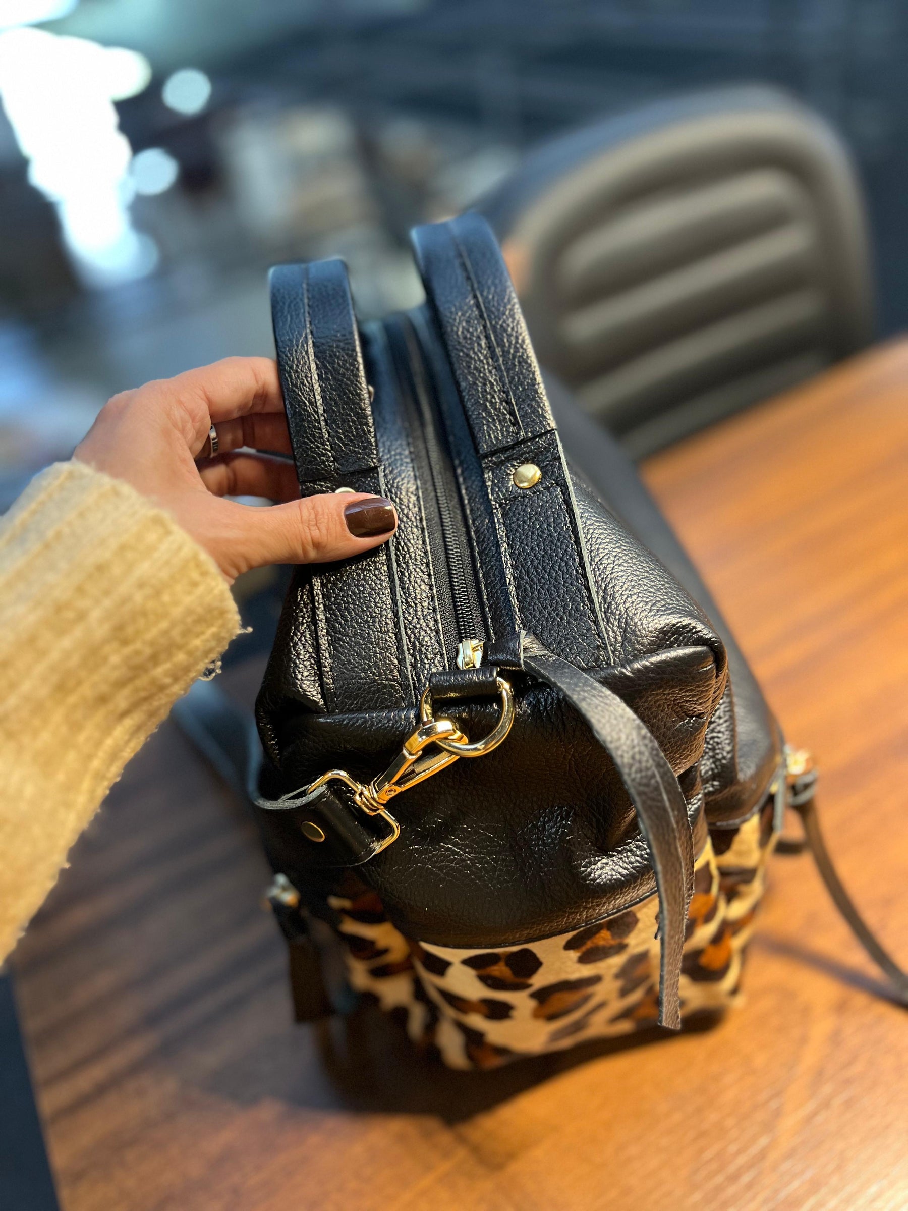 Bolsa SAVANA em couro legítimo de