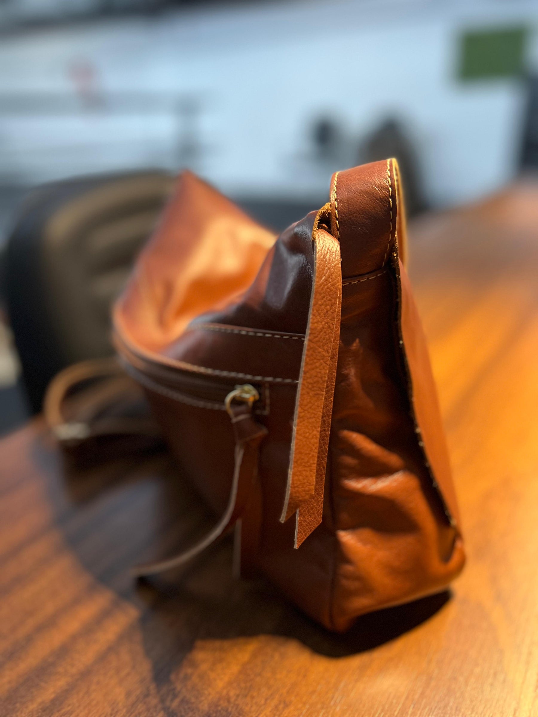 Bolsa CARTEIRO LIVERPOOL em couro legítimo