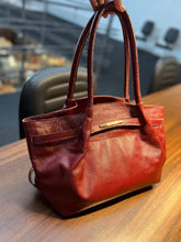 Carregar imagem no visualizador da galeria, LANÇAMENTO! Bolsa BONATA em couro legítimo
