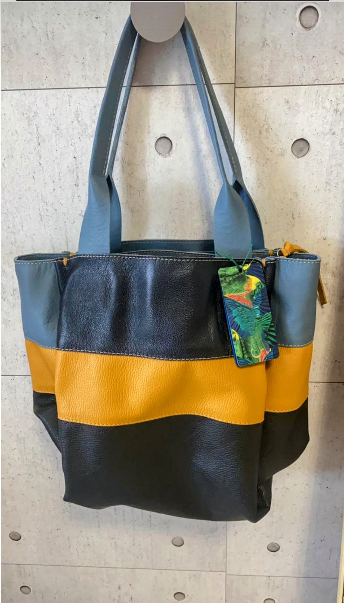 Bolsa FLORENZA em couro legítimo