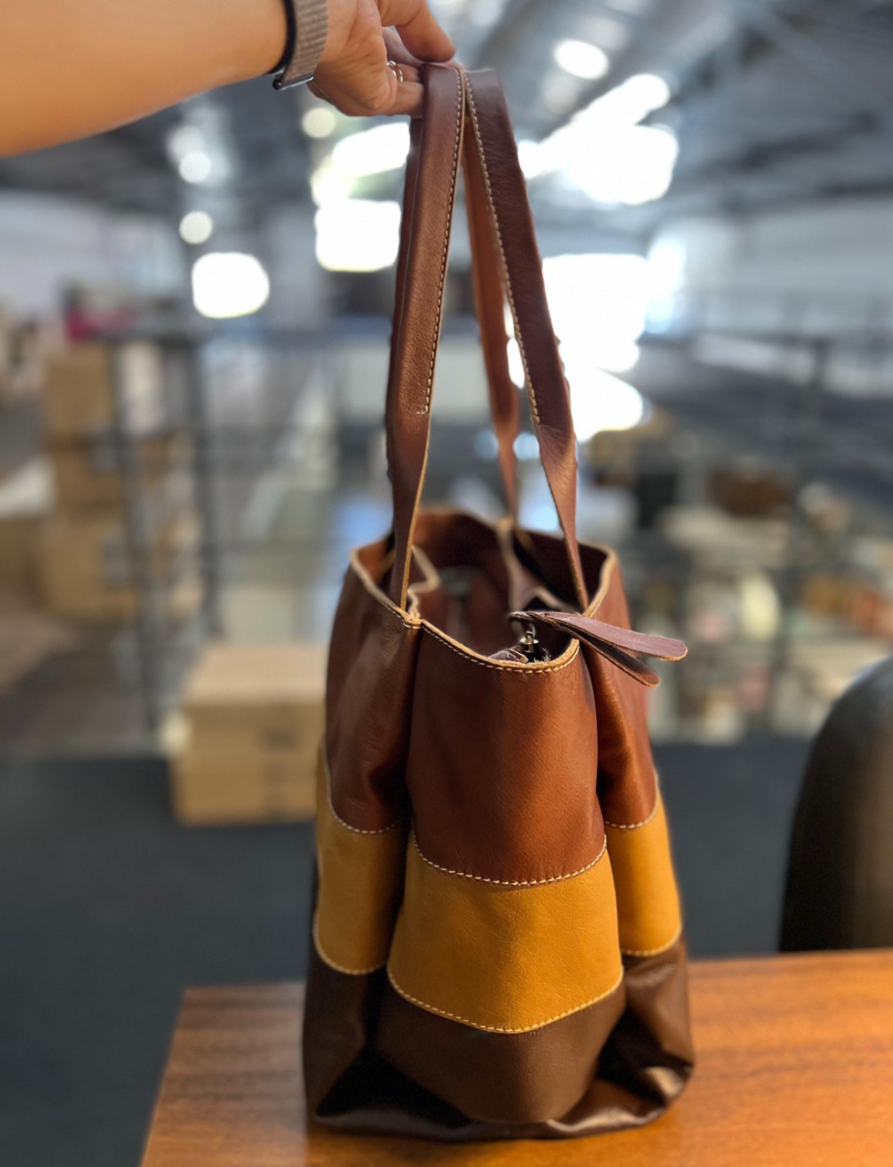 Bolsa FLORENZA em couro legítimo
