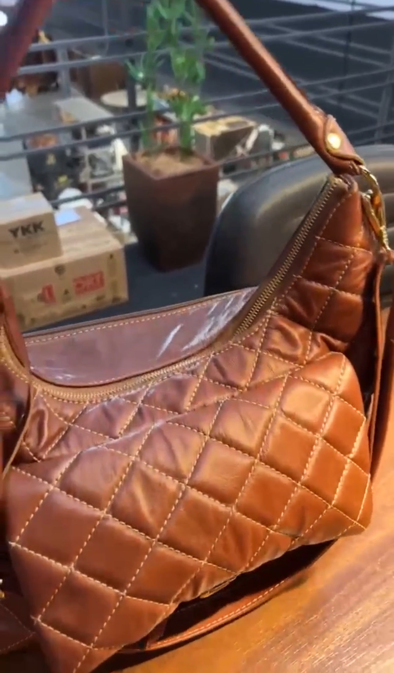 Lançamento! Bolsa ROMÊNIA em couro legítimo