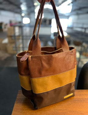 Bolsa FLORENZA em couro legítimo