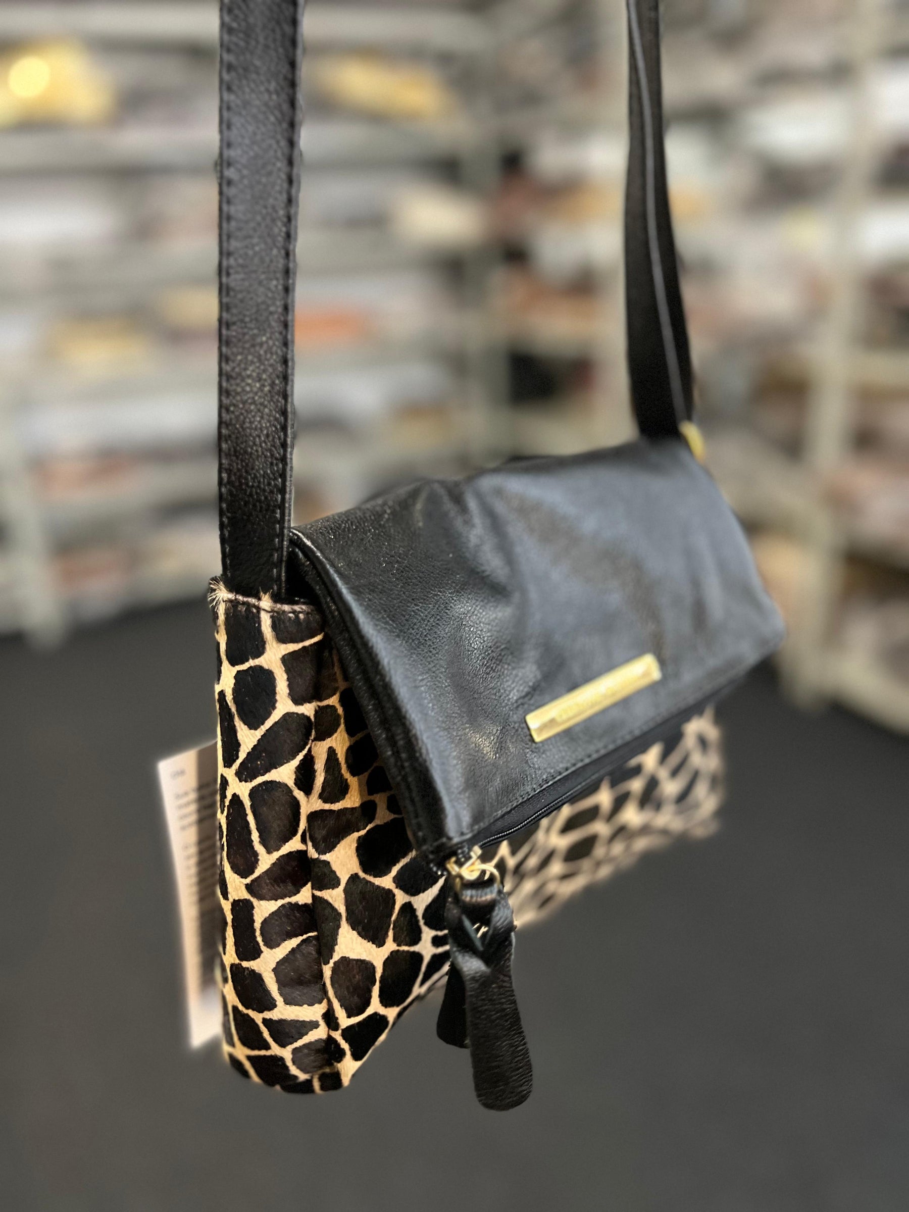 Bolsa ATENAS em couro legítimo
