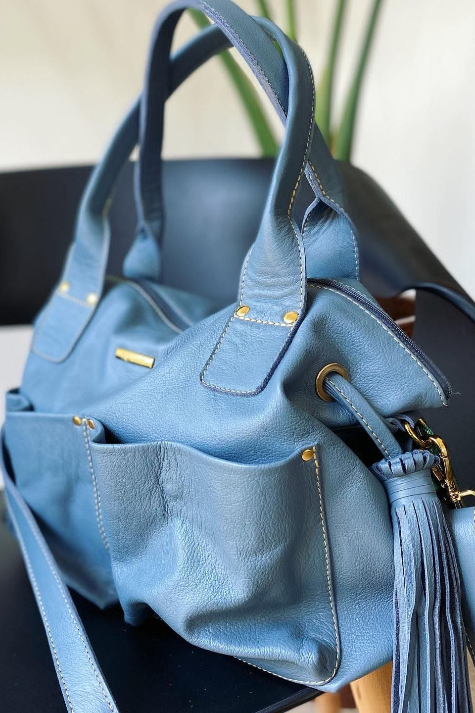 Bolsa IBIZA em couro legítimo