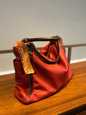 Bolsa AMSTERDÃ em couro legítimo