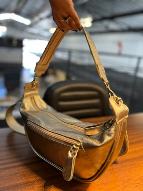 Bolsa MALIBU em couro legítimo