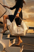 Carregar imagem no visualizador da galeria, Lançamento! Bolsa CAPRI em couro legítimo
