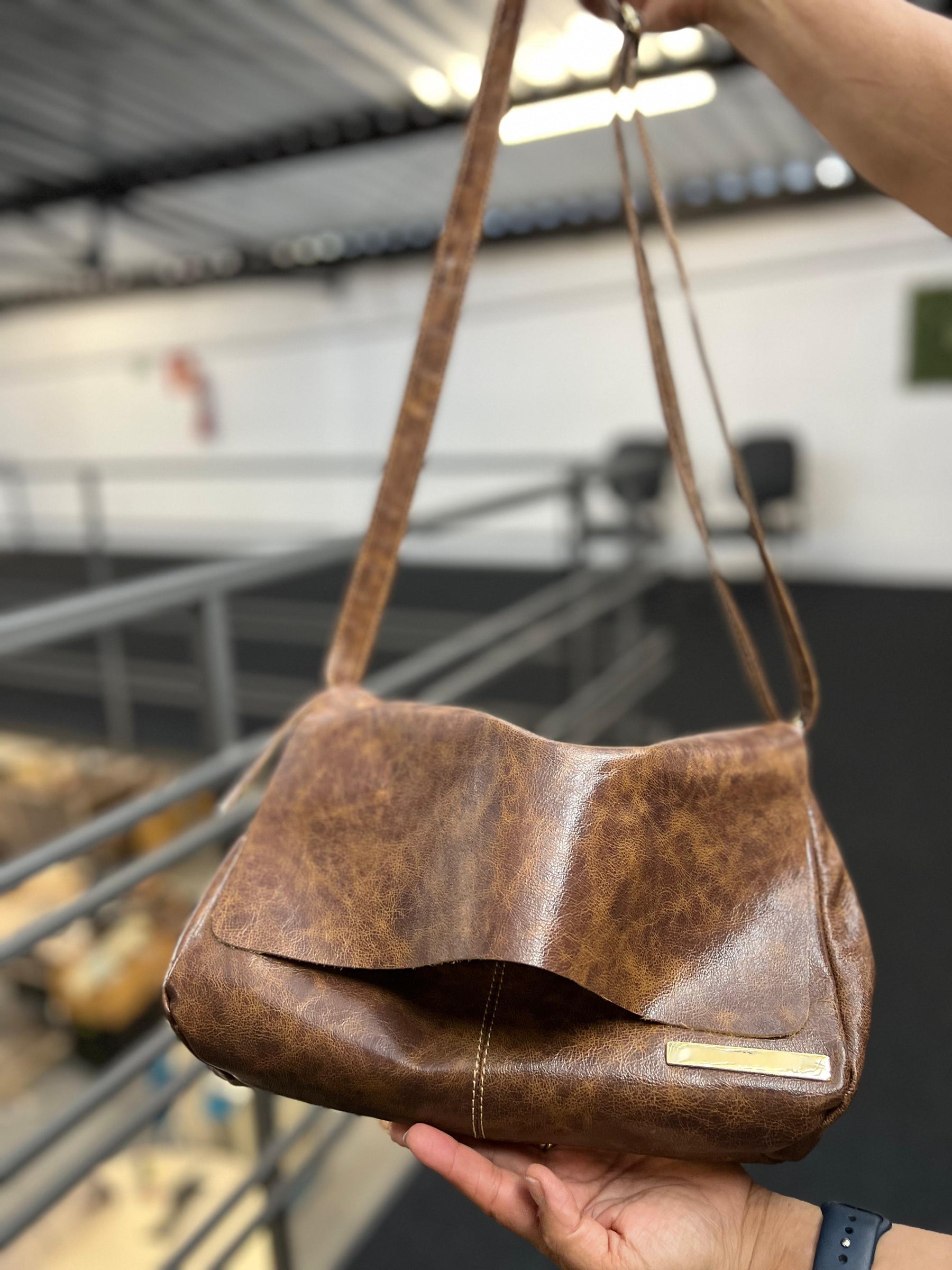 Bolsa CARTEIRO LIVERPOOL em couro legítimo