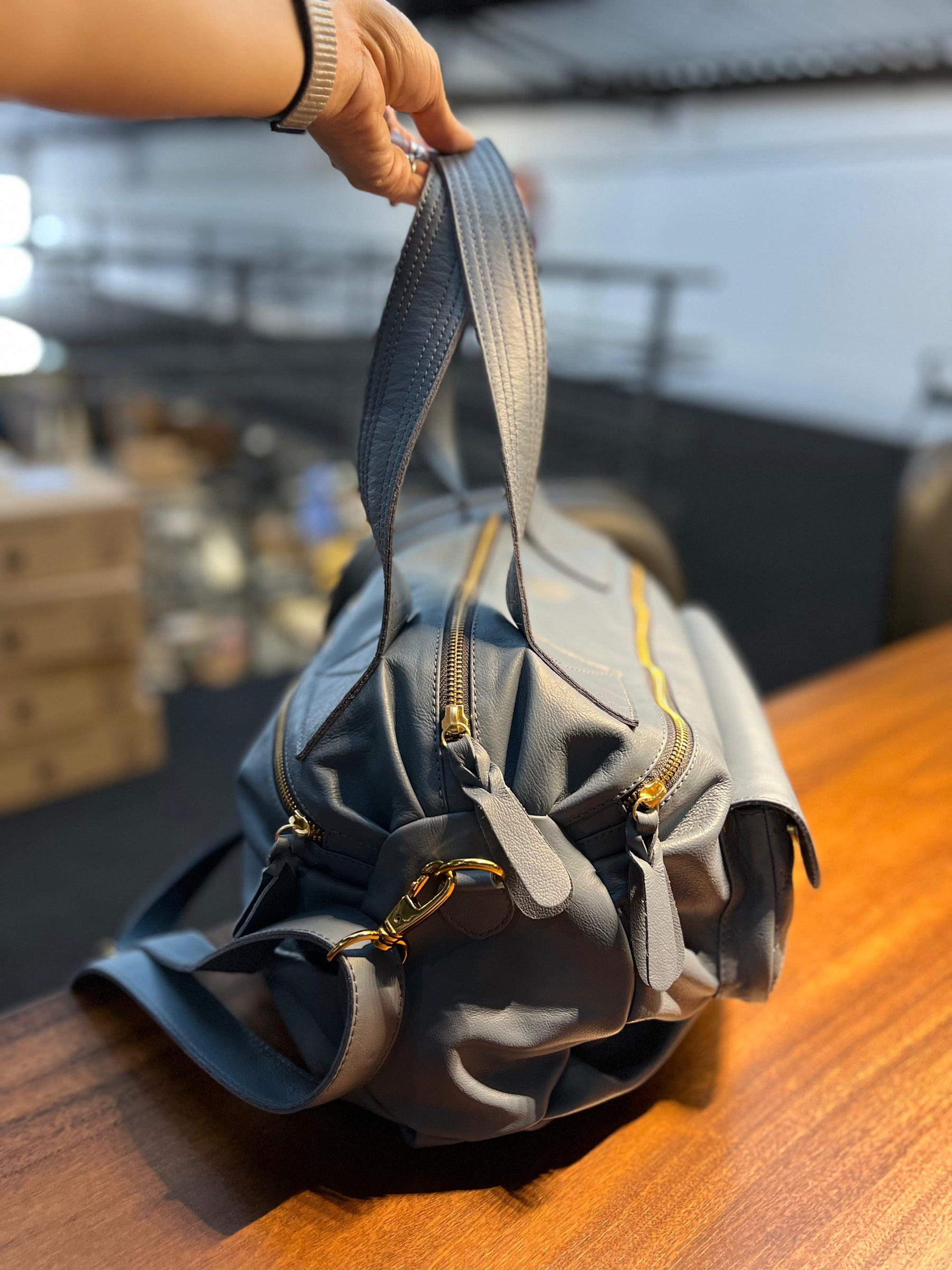 Bolsa BAHAMAS em couro legítimo