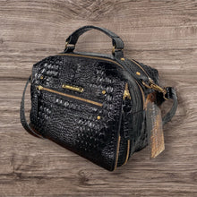 Carregar imagem no visualizador da galeria, Bolsa SUÍÇA em couro legítimo
