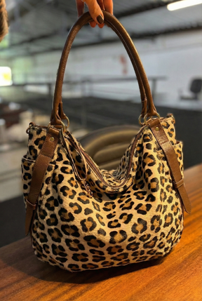 Bolsa HAIA em couro legítimo