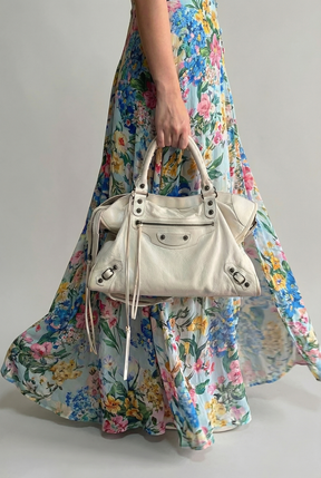 Bolsa SPALLA (inspiração Balenciagga) em couro legítimo