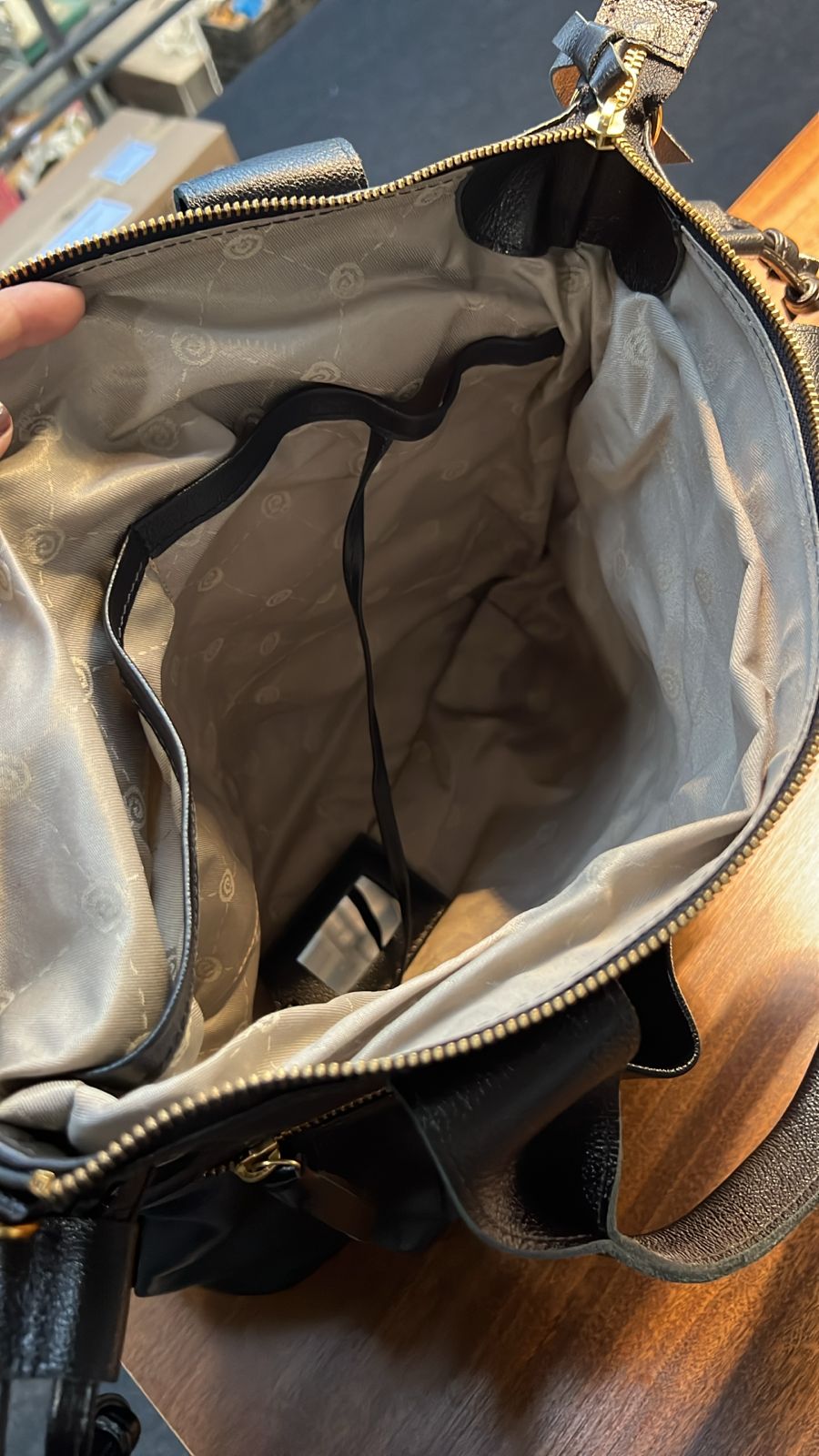 Bolsa BARCELONA em couro legítimo