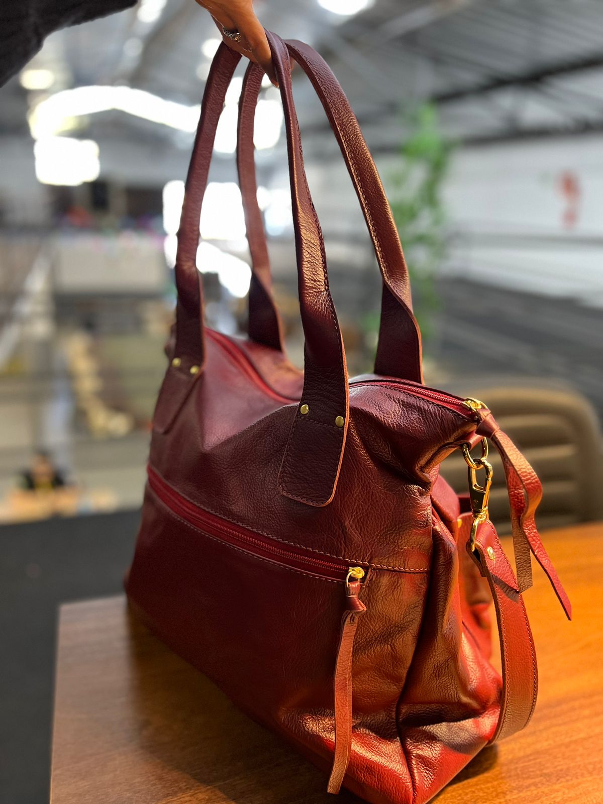 Bolsa VALÊNCIA  em couro legítimo